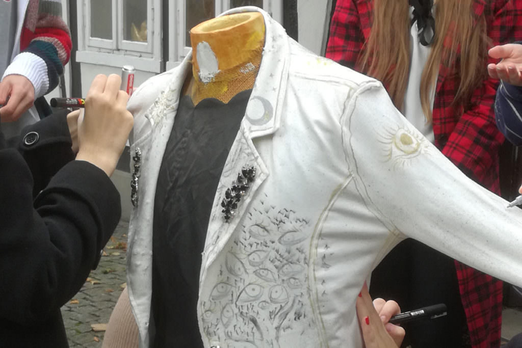 Museum Halle Westfalen Kindheits- und Jugendwerke, Museumspädagogik, Aktion auf dem Kirchplatz